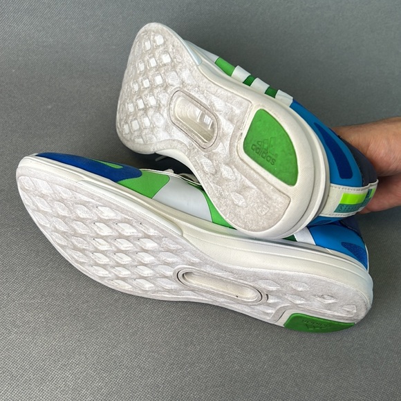 Stella McCartney adidas sneaker. Slightly worn. Size 8. - Picture 10 of 12